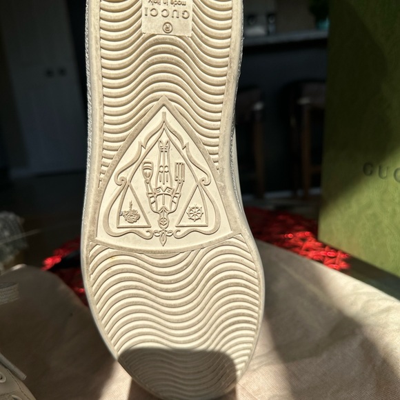 Gucci x Pablo Delcielo Off-White Strawberry Ace Sneakers - Picture 13 of 16